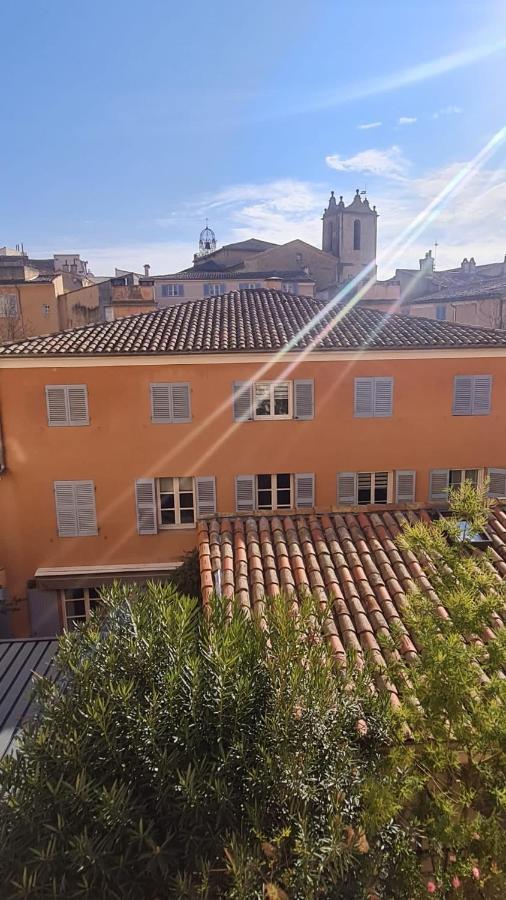 Sunny Apartment With Nice View In History City Center Aix-en-Provence Exteriér fotografie